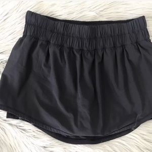 Lululemon run by breeze skirt